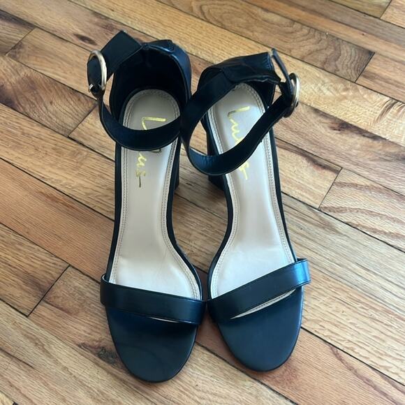 LULUS Black Heels - Picture 1 of 5